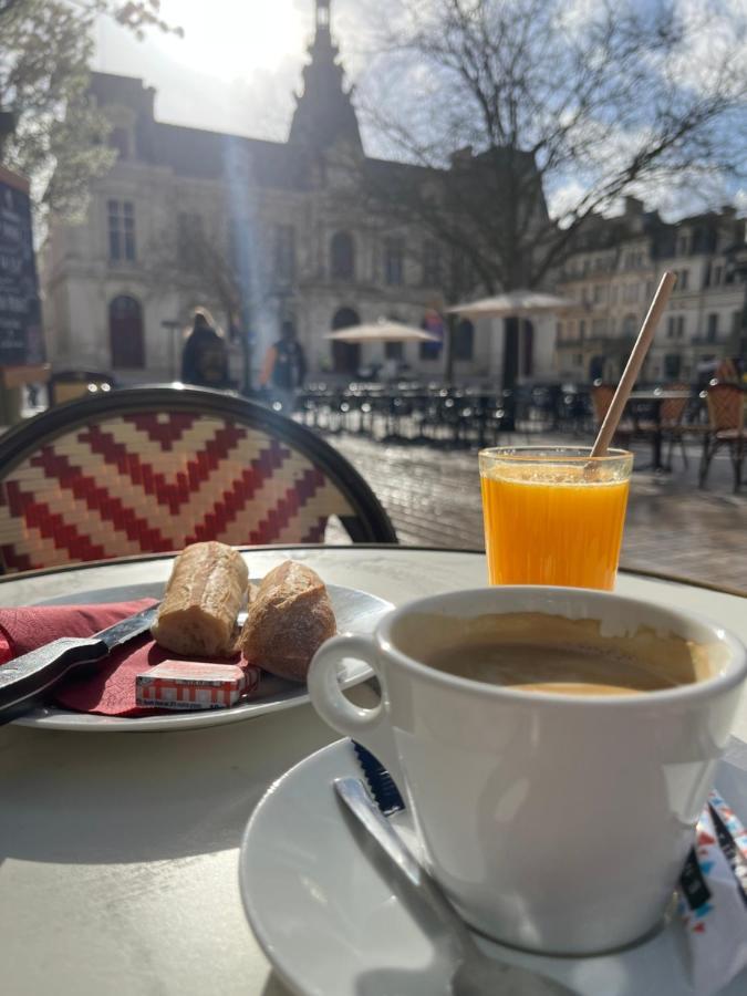Bel Appartement Climatise Plein Centre Ville Poitiers Kültér fotó